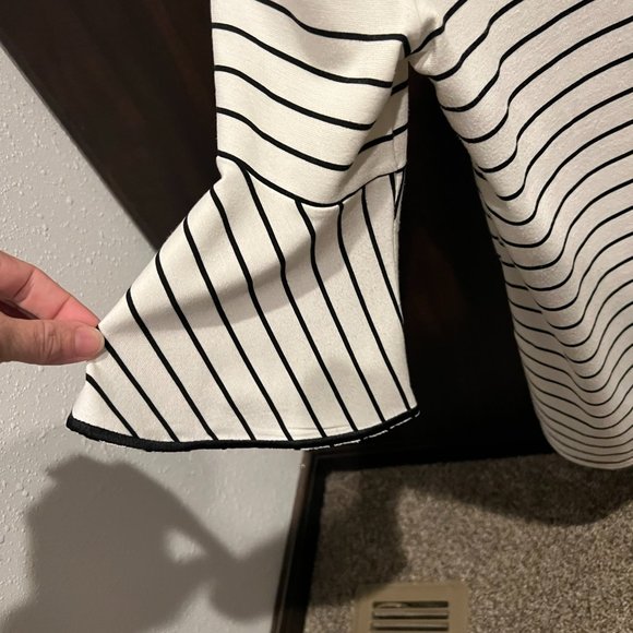 41 Hawthorn White with black stripes top - Picture 5 of 5